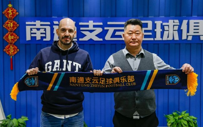 公厕内小伙子打飞j视频网站